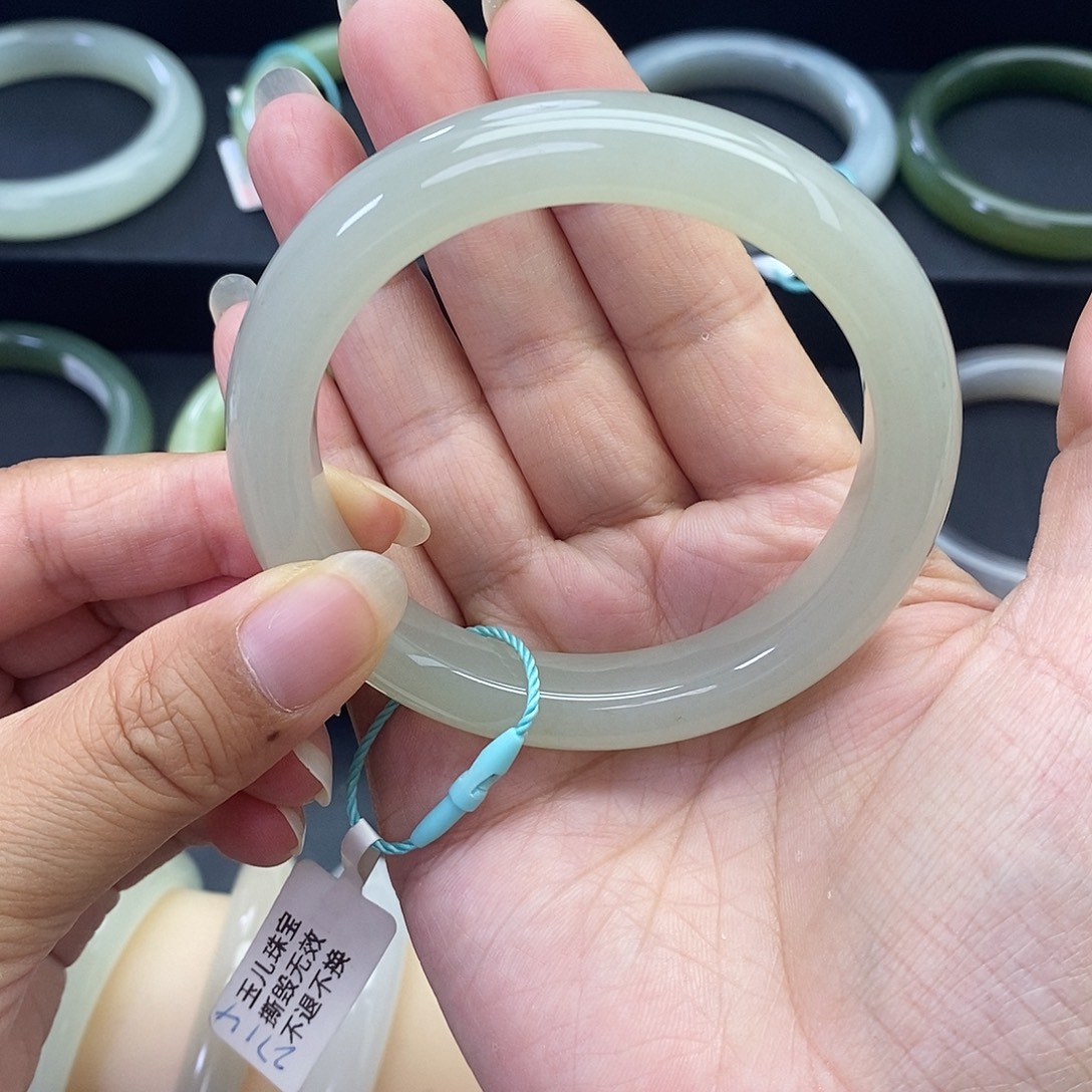 和田玉未镶嵌珠宝奇石和田玉手镯56