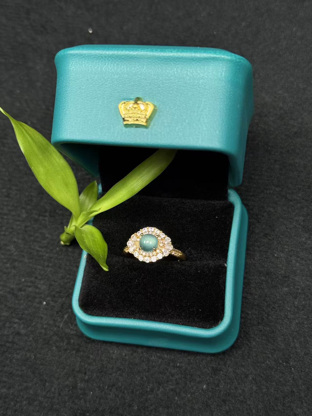 天然A货翡翠蓝蛋面戒指