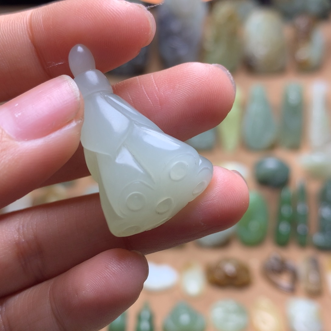 和田玉挂件未镶嵌