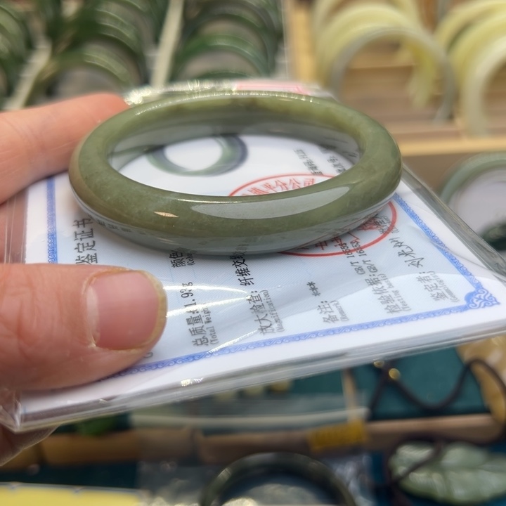 和田玉手镯未镶嵌60圈围10504