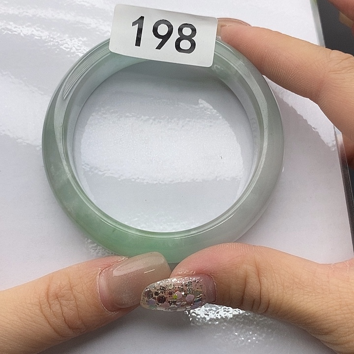 颖***姐翡翠手镯未镶嵌F198