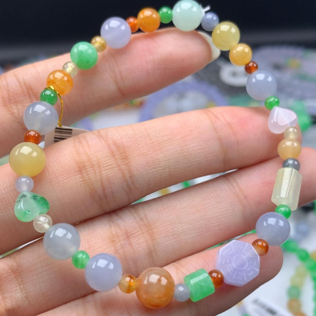 翡翠手链未镶嵌卡