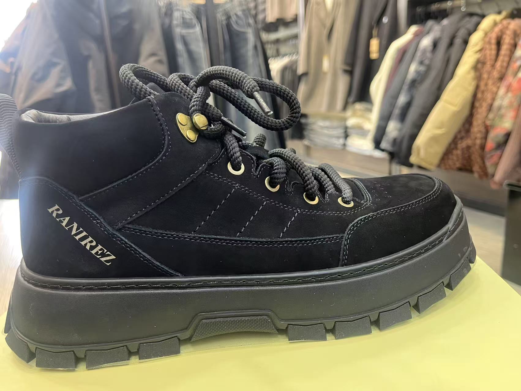 冬季流行休闲百搭厚底工装高帮马丁靴