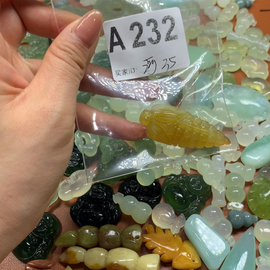 二***哥蛇纹石玉足铂镶嵌岫玉