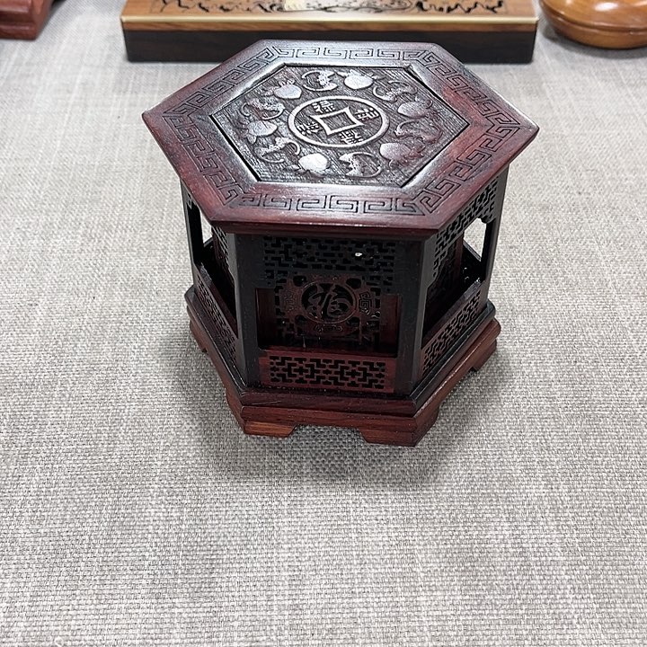 手工艺品琉璃红木工艺品雕刻工艺微暇