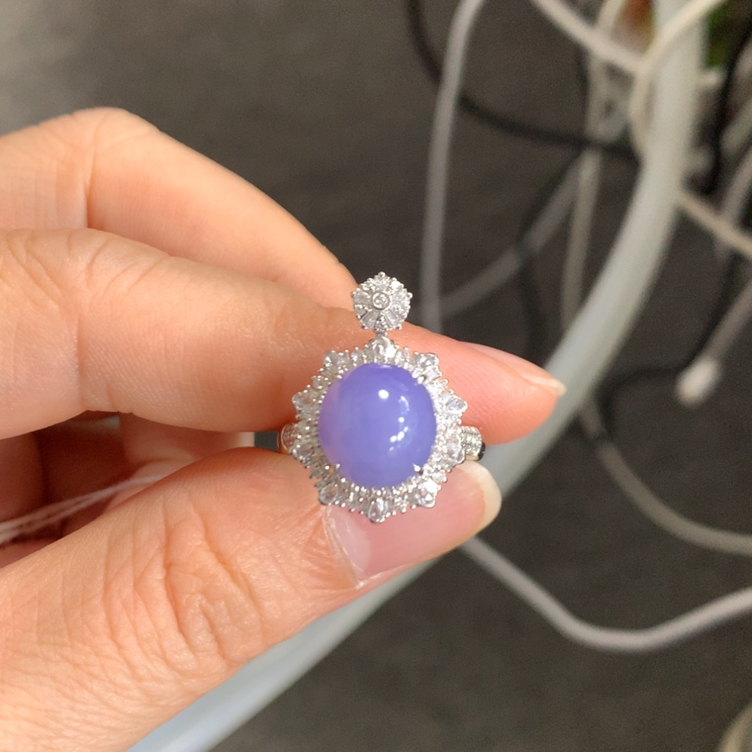 翡翠戒指18K金镶嵌翡翠