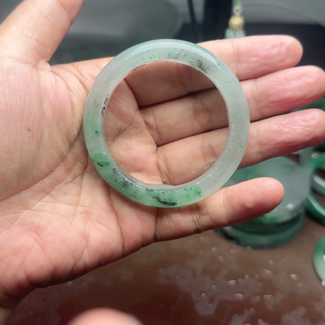 杨***宠定制石英质玉（非洲翠）