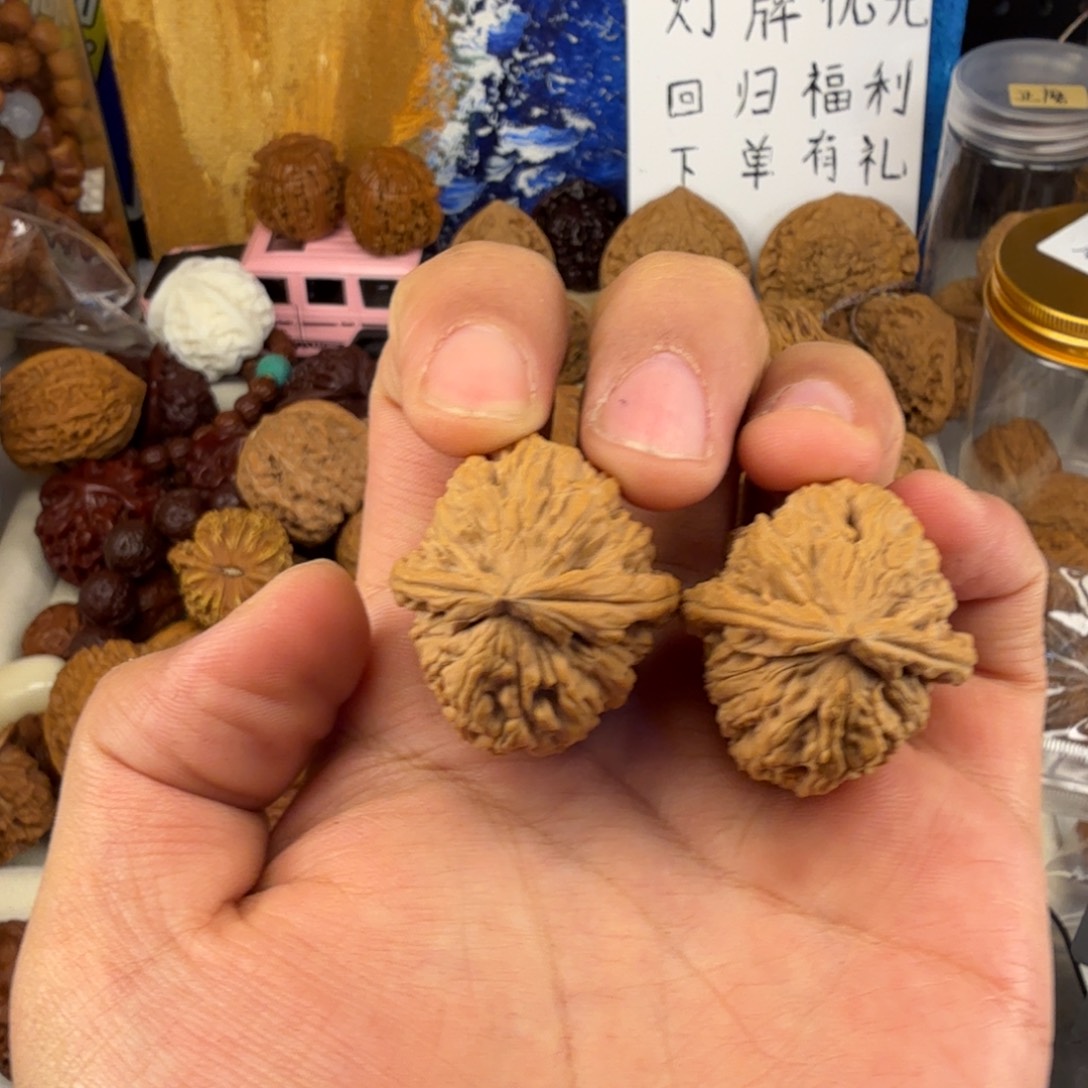 z***l吊坠文玩核桃。。。。。。。