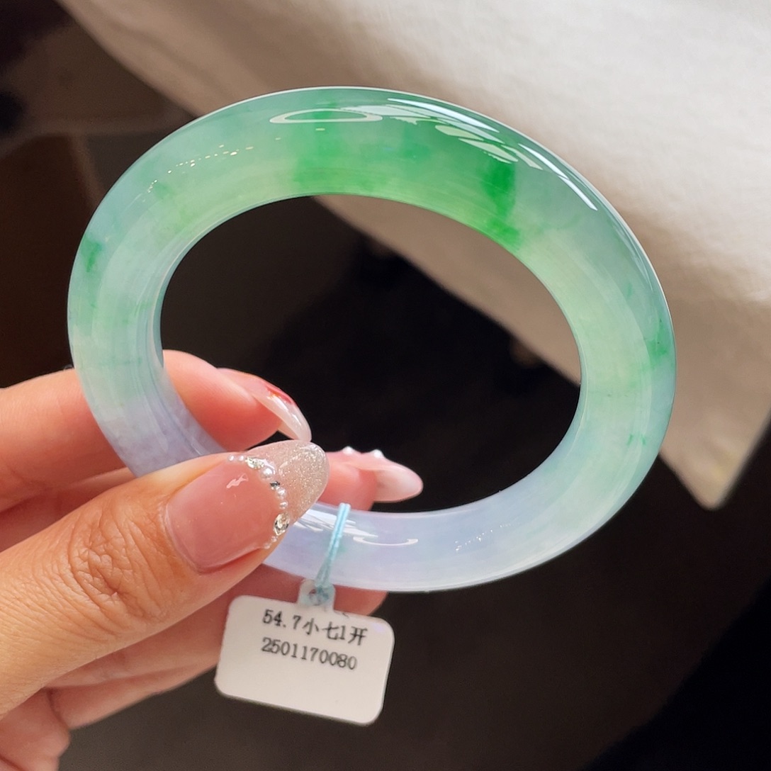 翡翠手镯未镶嵌54-55圆条，定金