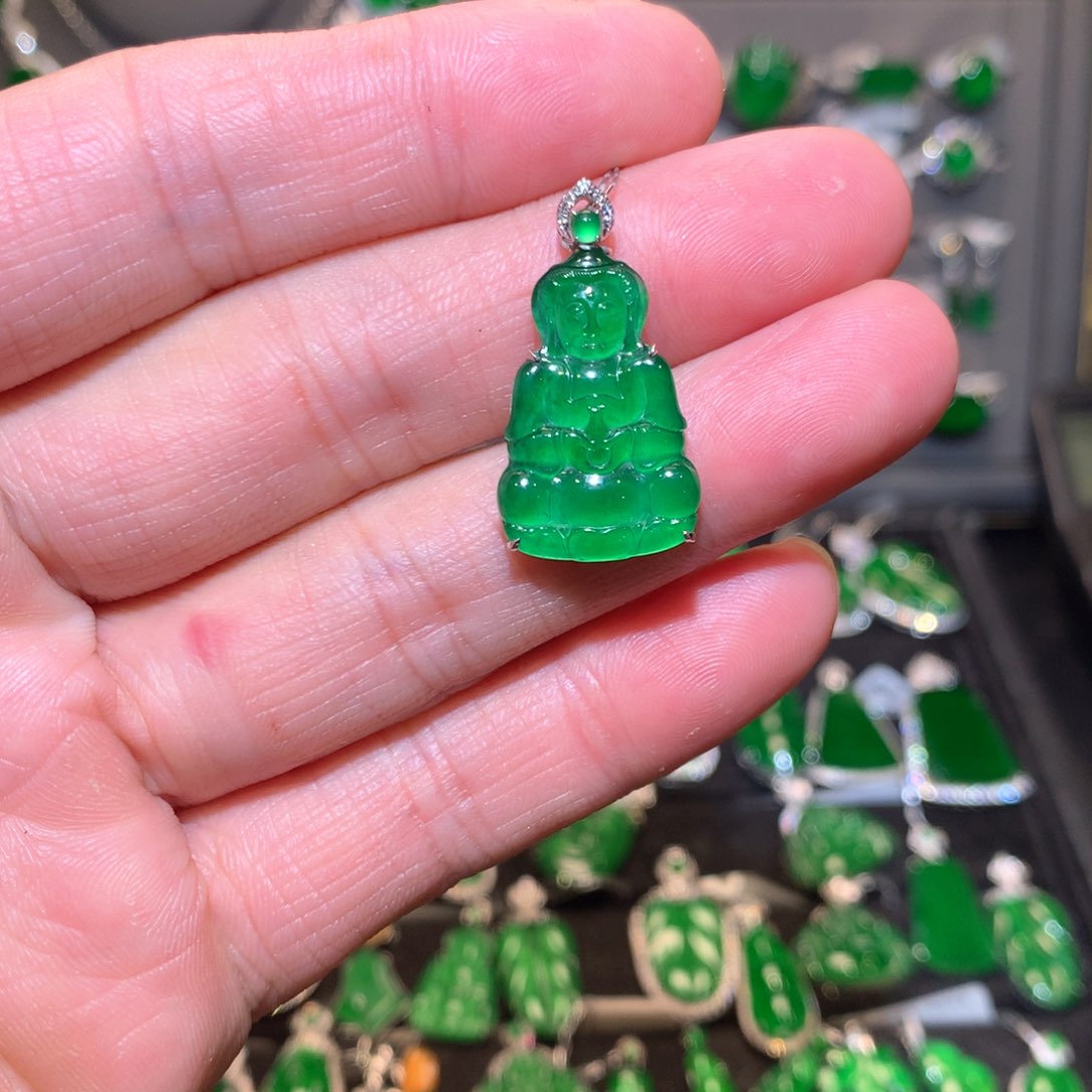 翡翠吊坠(不含链)18K金镶嵌天然翡翠