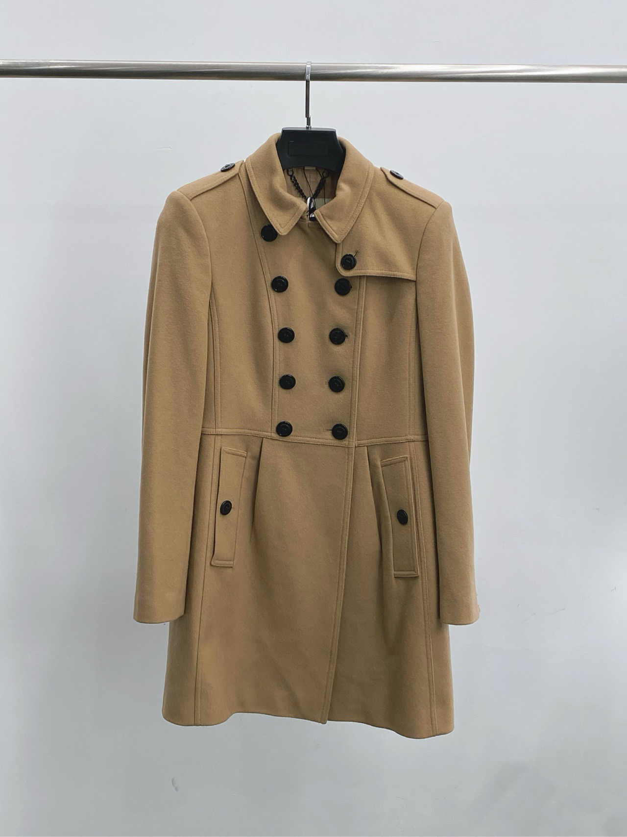 99新 BURBERRY/博柏利 sm11852096 驼色双排扣大衣 40码 