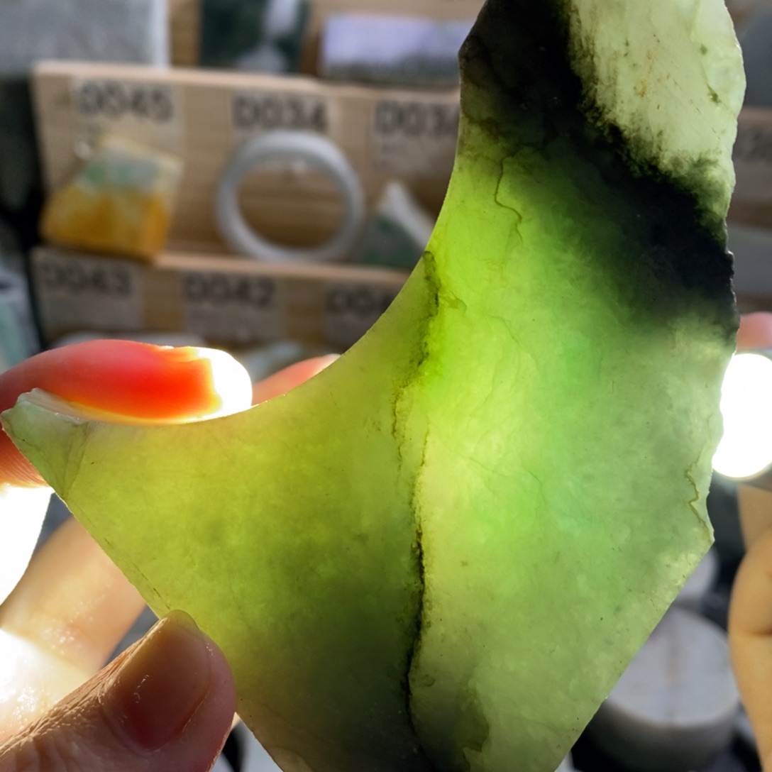 颈饰未镶嵌翡翠天然翡翠