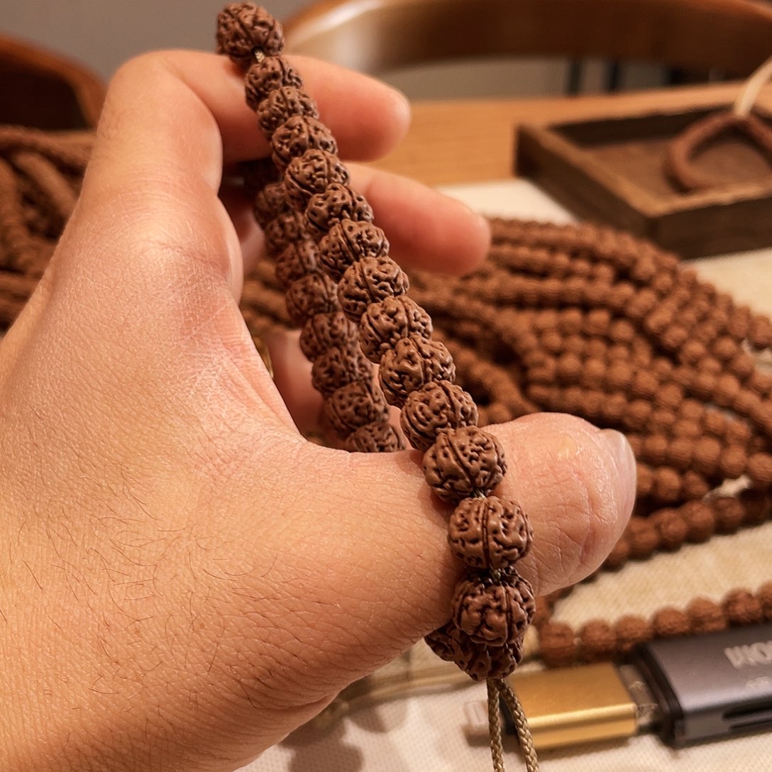 金刚菩提吊坠老树王手持11mm