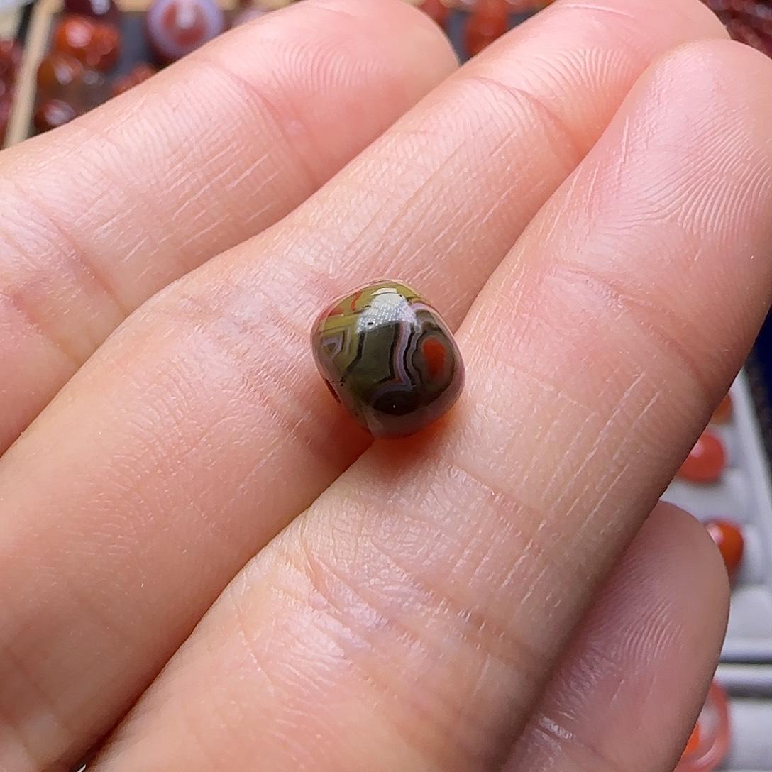 未镶嵌南红玛瑙珠宝奇石