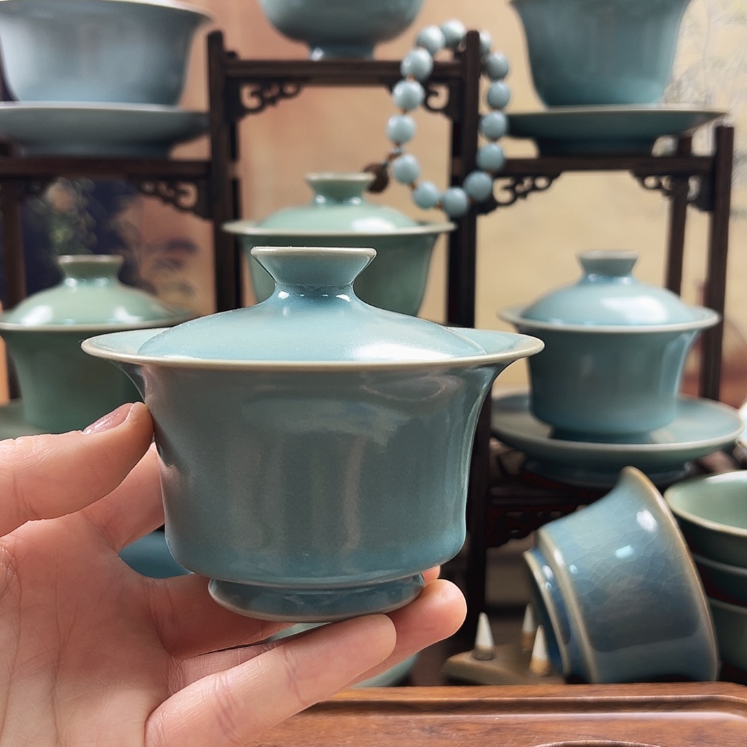 仿古釉水两才马蹄盖碗