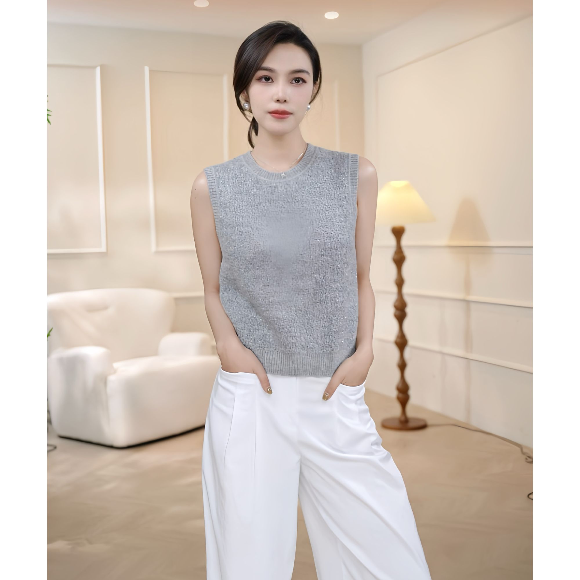 AMASS/阿玛施新款时尚造型镂空亮片圆领无袖套头针织马甲女538087
