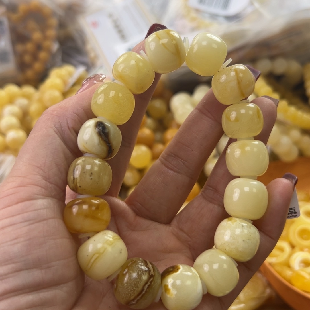 琥珀珠宝奇石未镶嵌