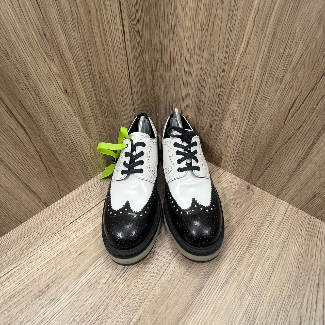 95新 Prada/普拉达 黑白布鲁克气垫皮鞋 37.5码/95新/无配件