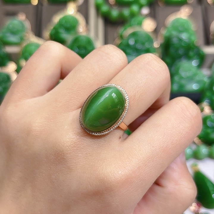 和田玉（碧玉）戒指18K金镶嵌