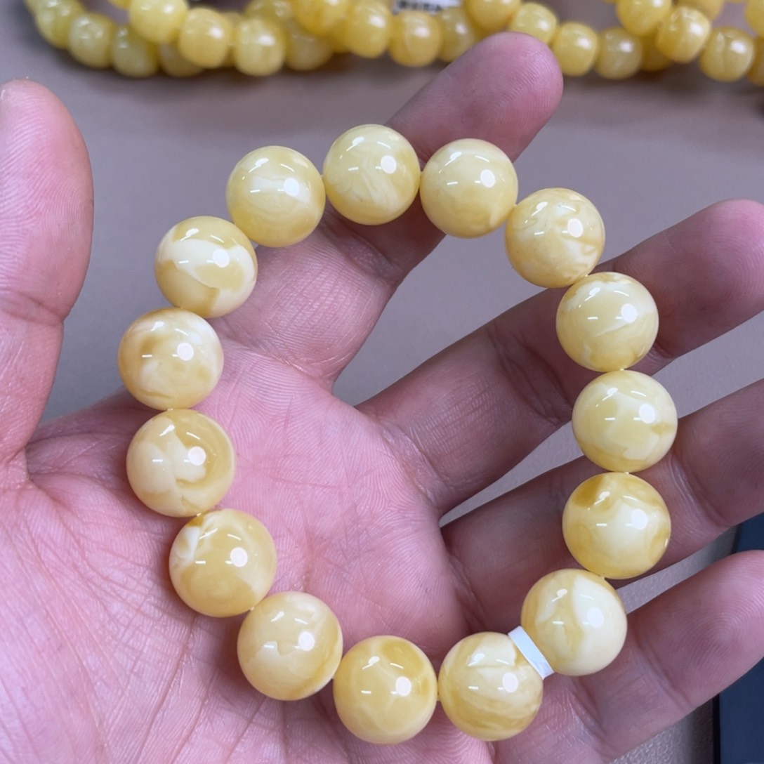 琥珀裸石未镶嵌23300000000