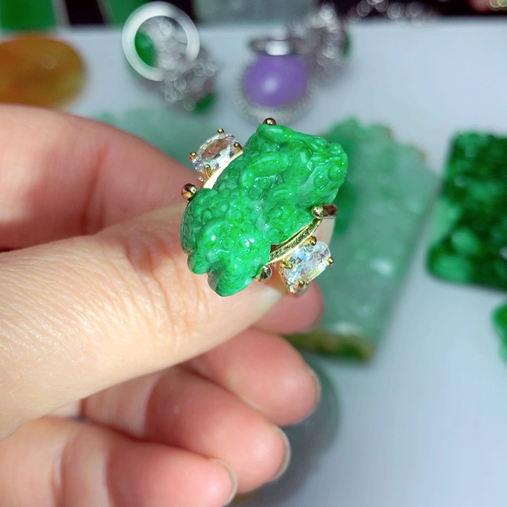 翡翠吊坠(不含链)未镶嵌