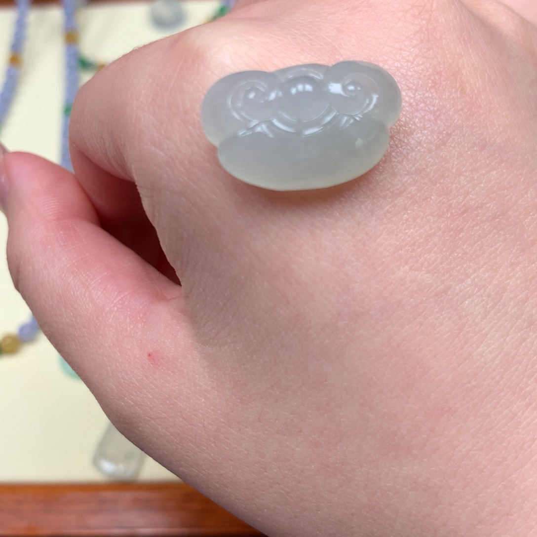 定制翡翠未镶嵌如意