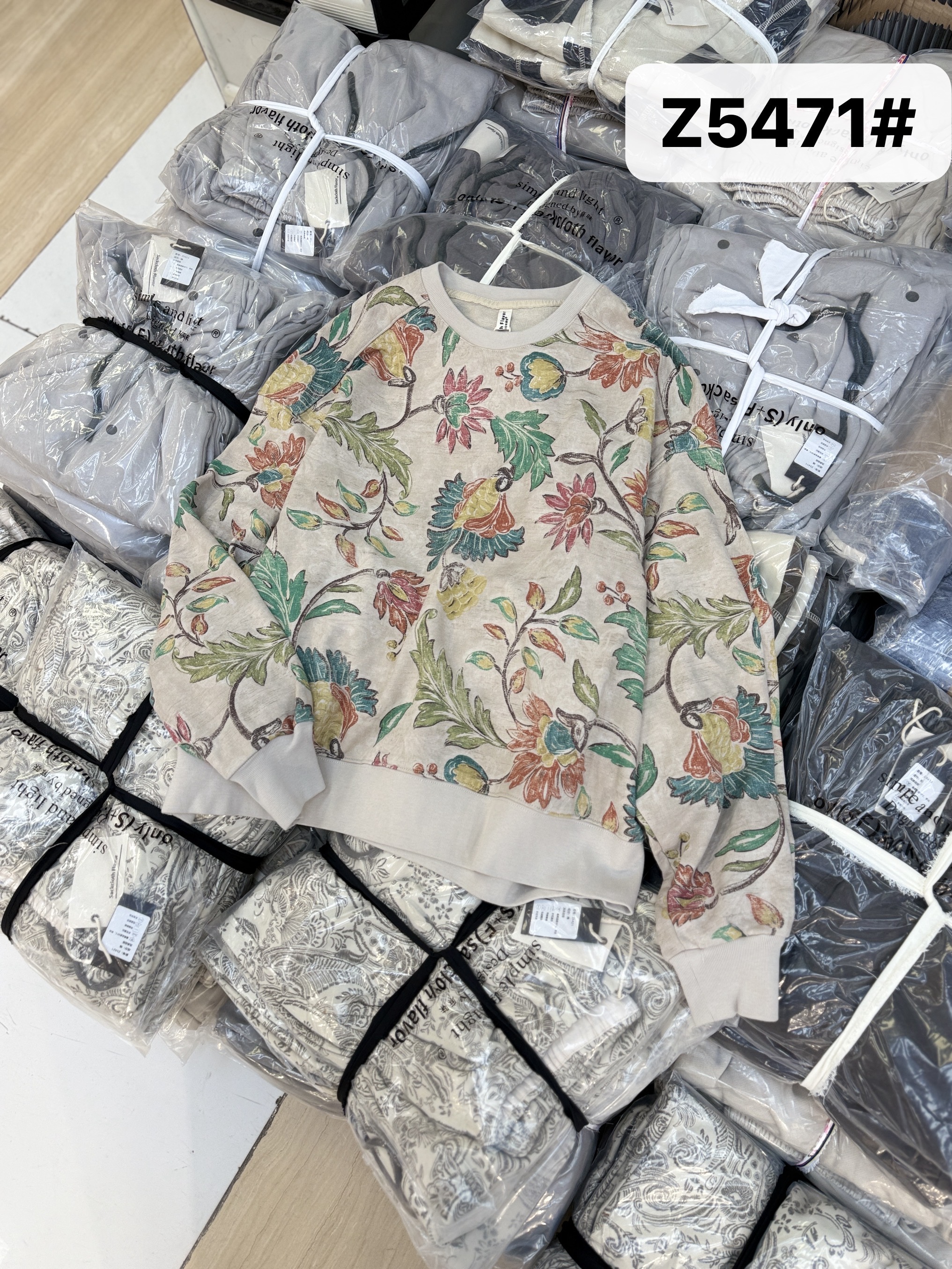 棉叙布衣分享早秋新款印花圈棉圆领套头T恤春秋秋冬时尚秋季长袖