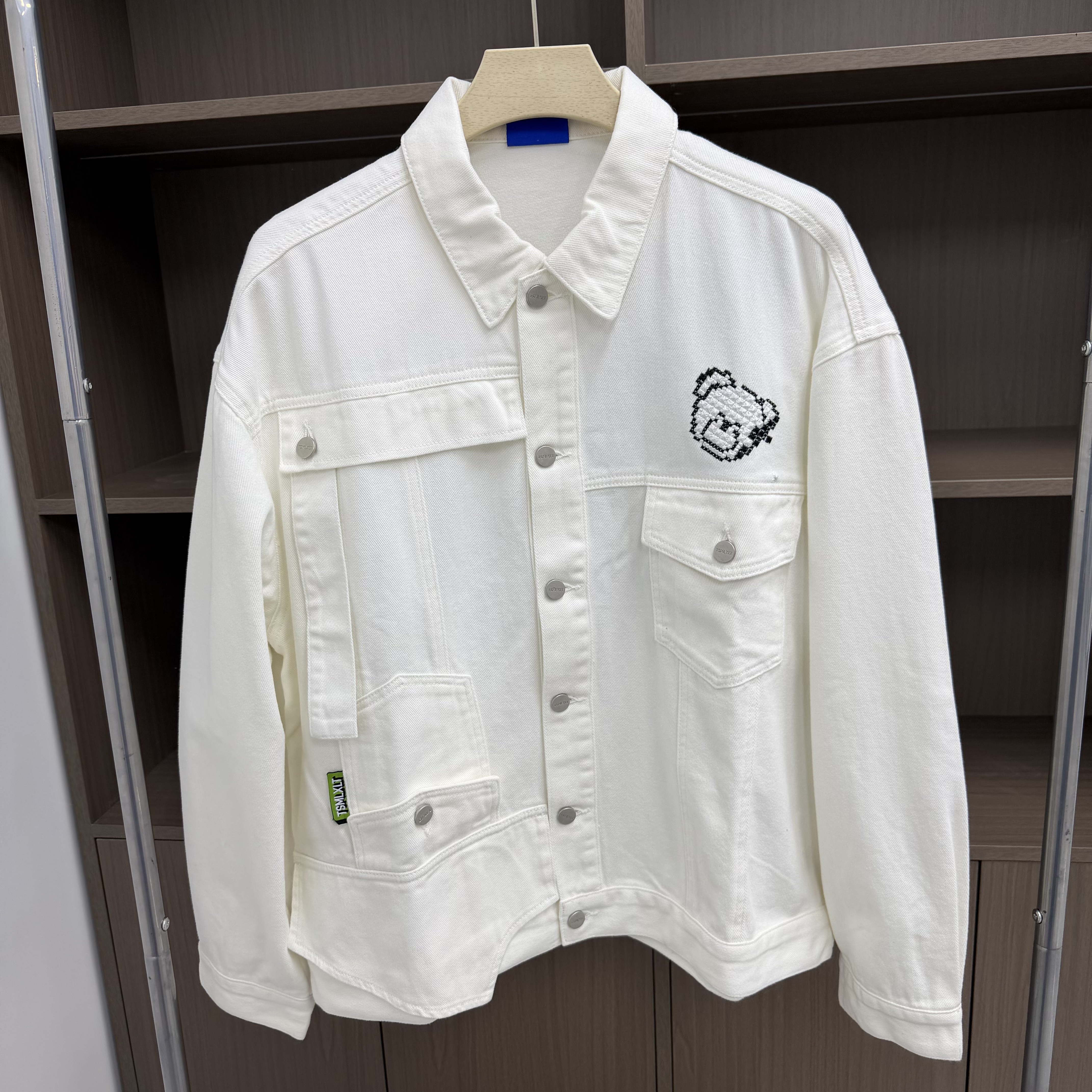 春秋情侣百搭像素小熊刺绣牛仔外套123130417