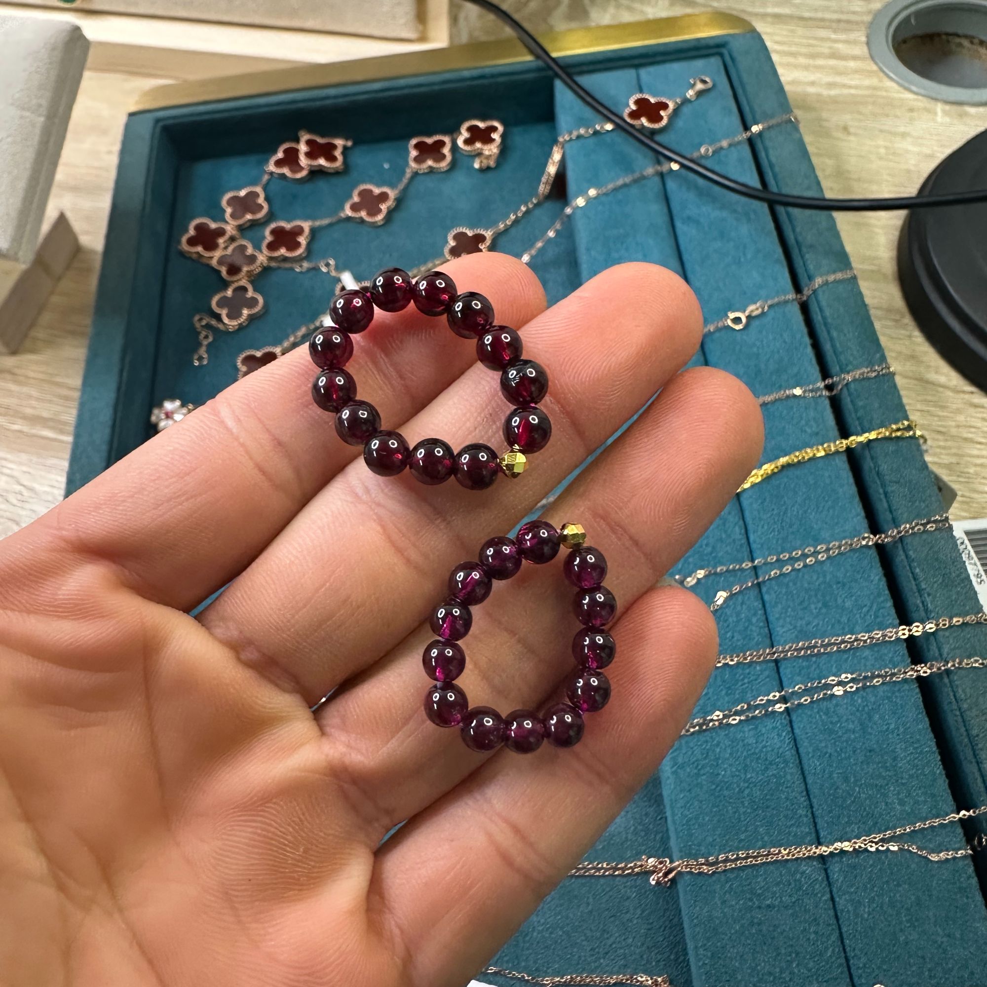 足金999石榴小戒指精美弹力绳金戒指