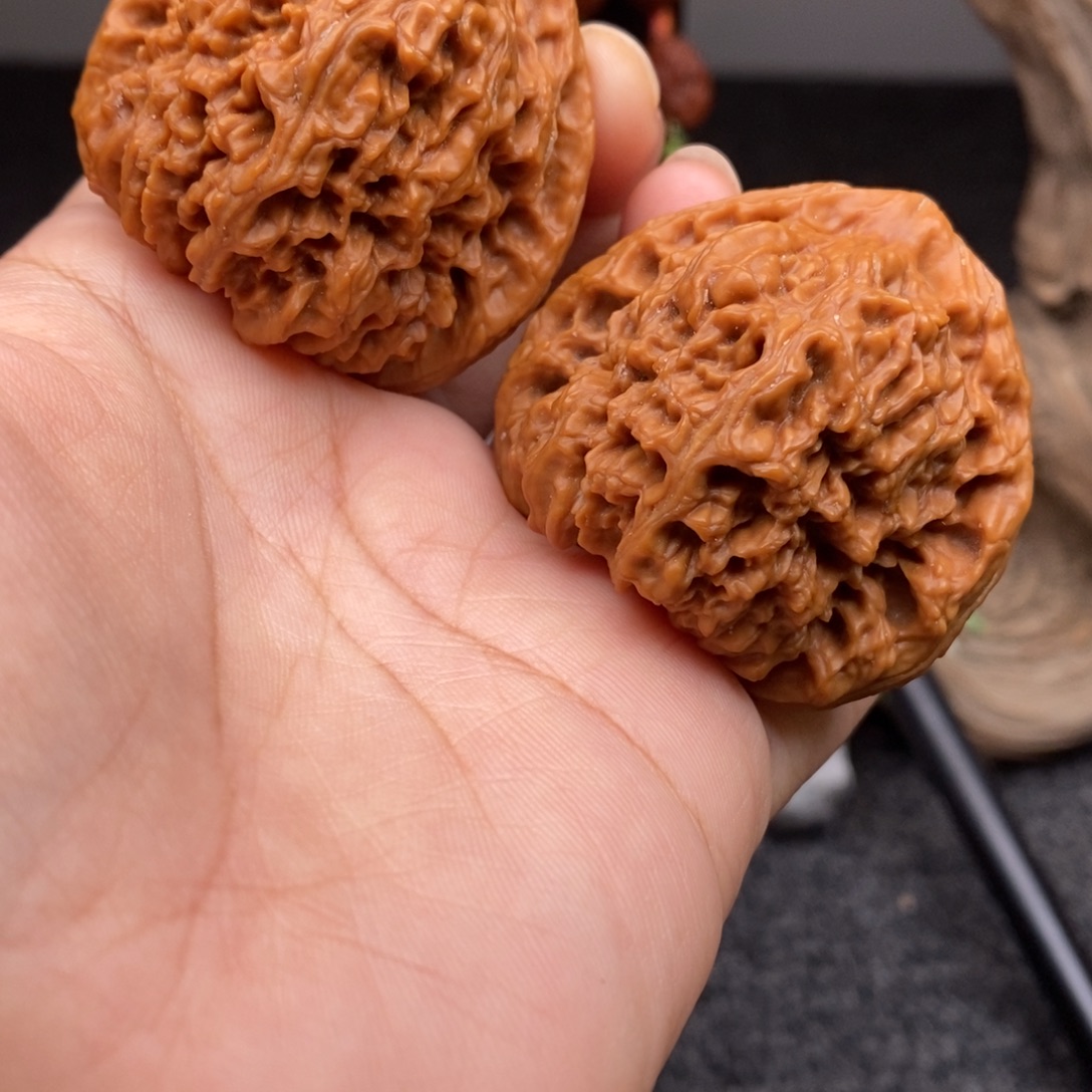 文玩核桃把件44三角，肚42/43