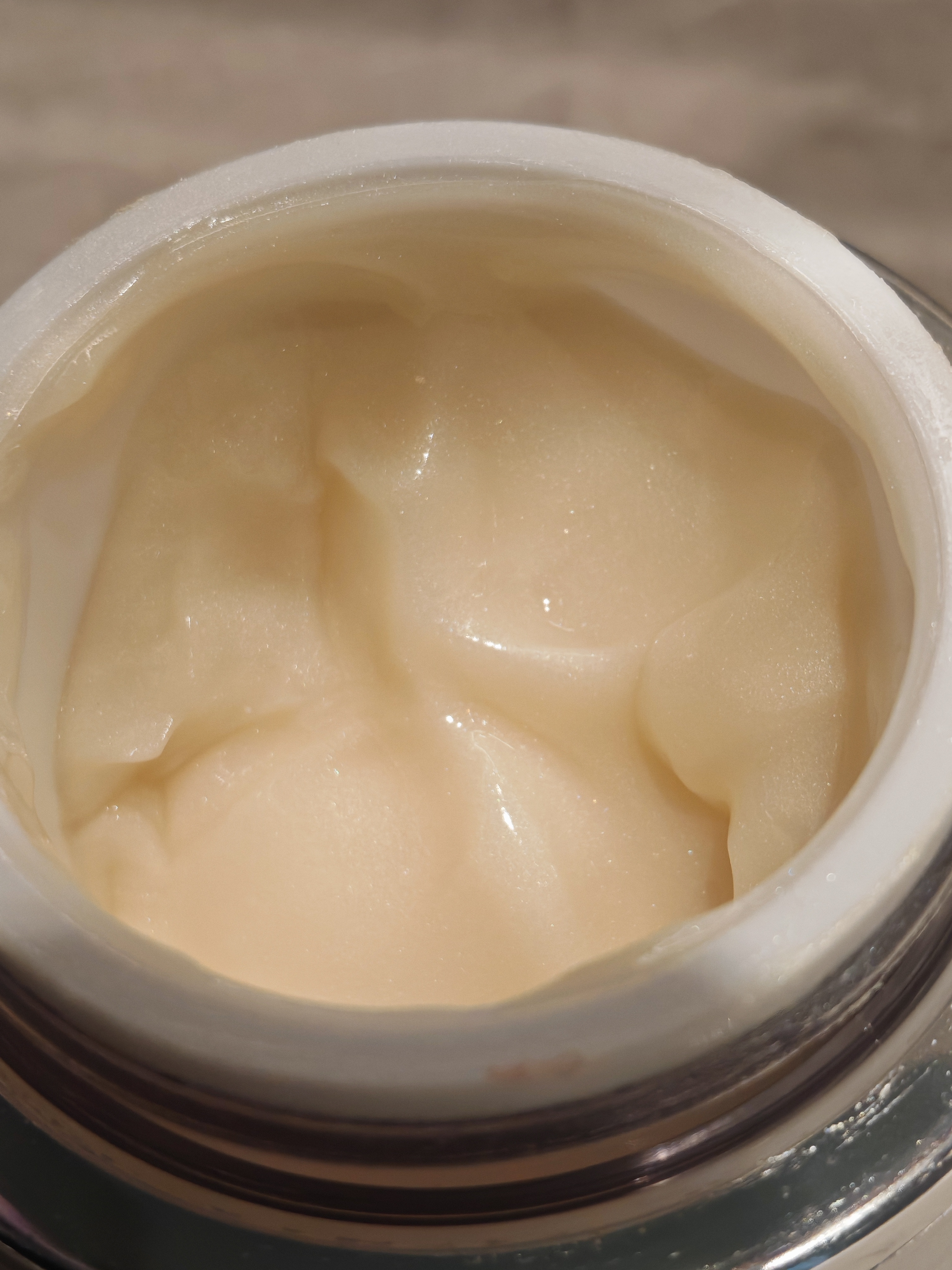 银色铂金面霜面霜