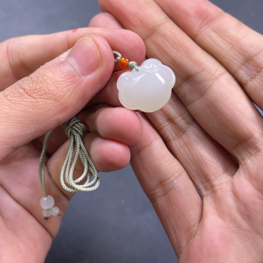 和田玉颈饰未镶嵌多样性手工如意锁