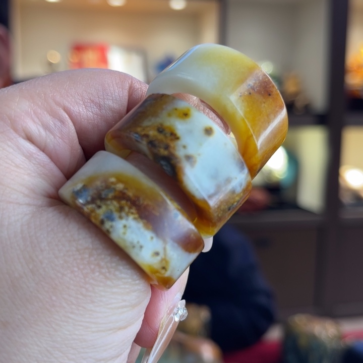 蛇纹石玉未镶嵌扳指多样化随机发一