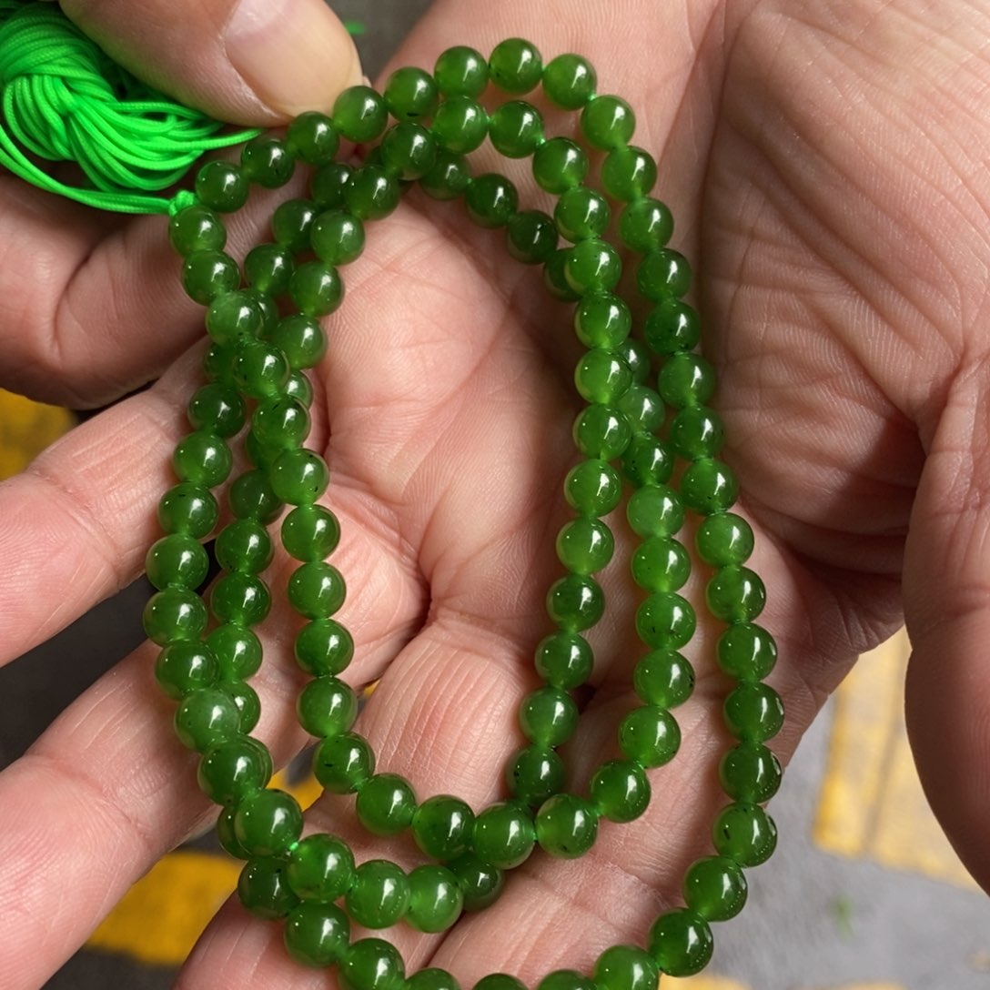 和田玉未镶嵌颈饰多样性拍一发一卡6左右微矿点