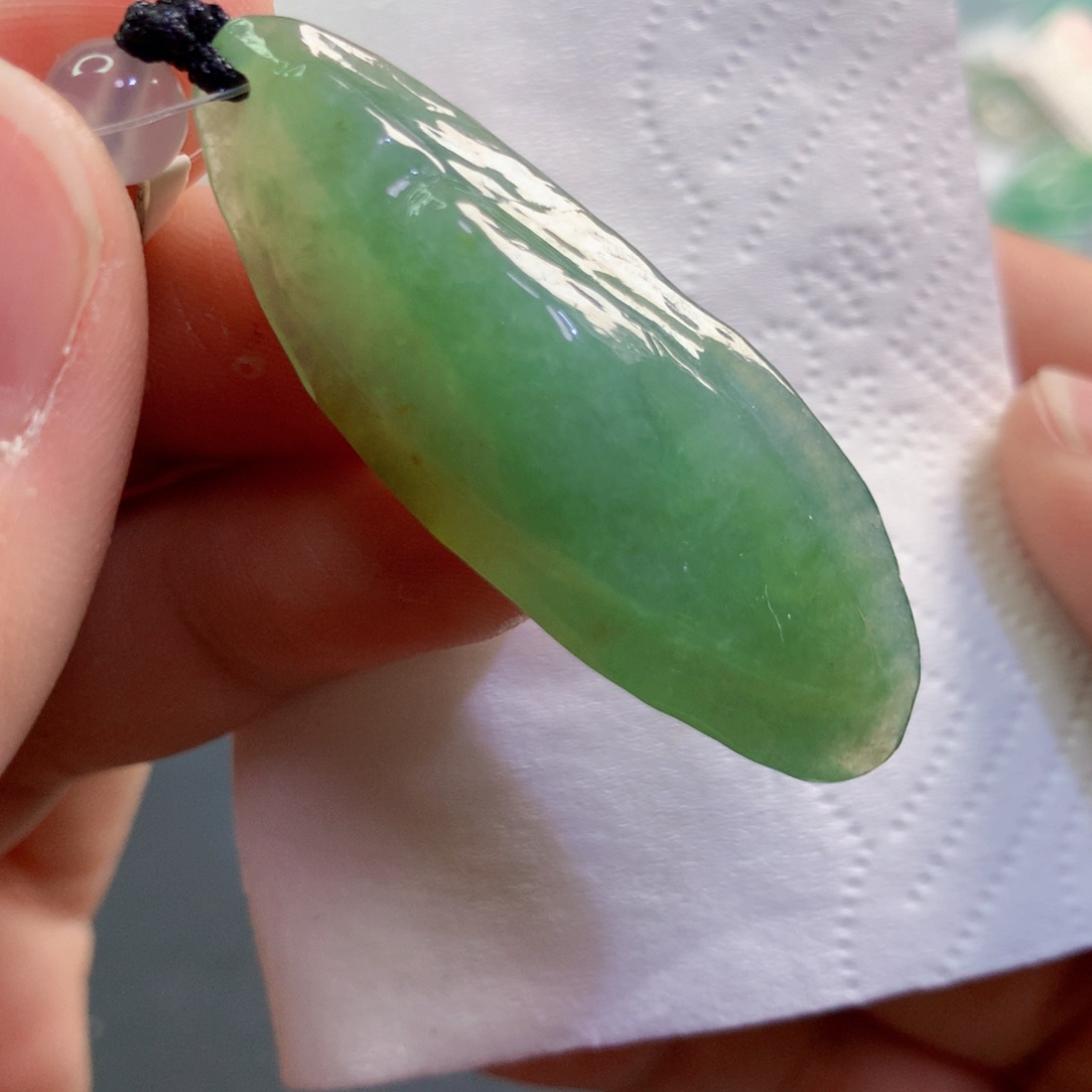 【闪购商品】翡翠吊坠(不含链)未镶嵌