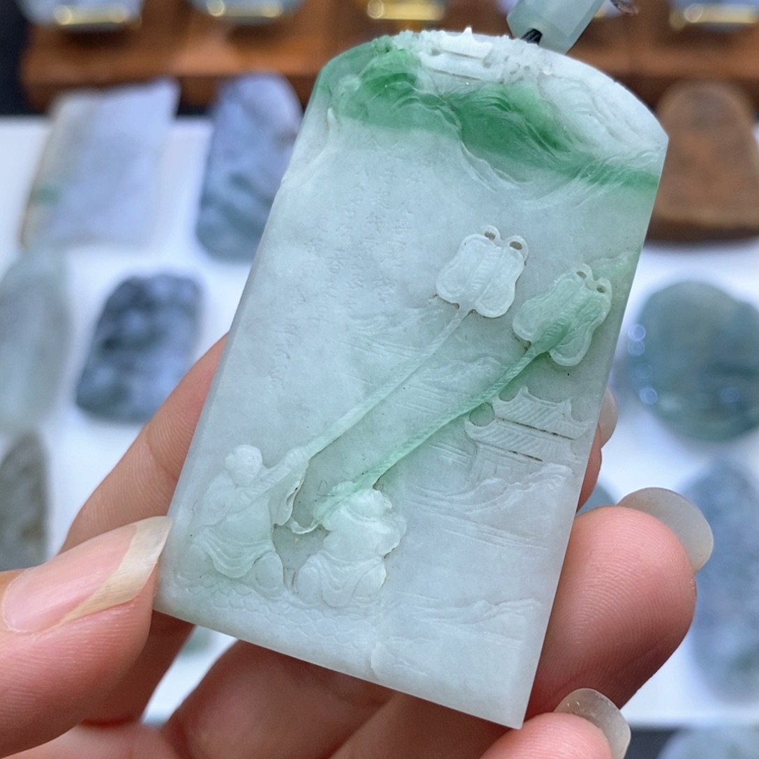 定制翡翠未镶嵌山水