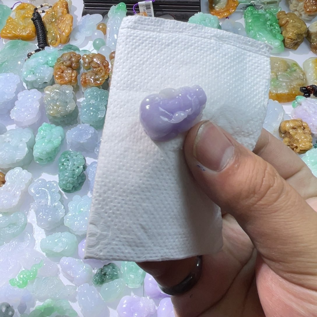 翡翠颈饰未镶嵌小***n天然