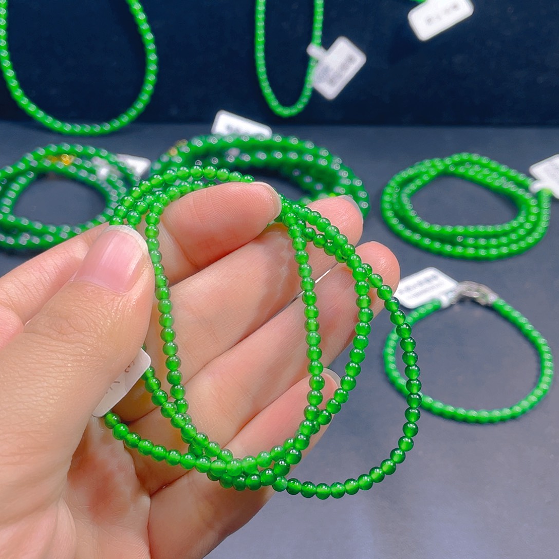 翡翠未镶嵌颈饰卡3