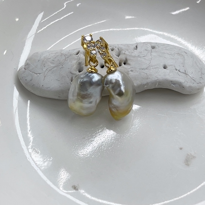 银S925镶嵌耳饰海水珍珠