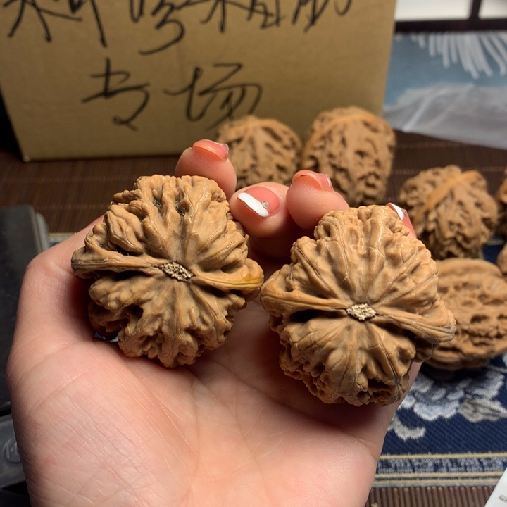吊坠文玩核桃渺**空粗筋