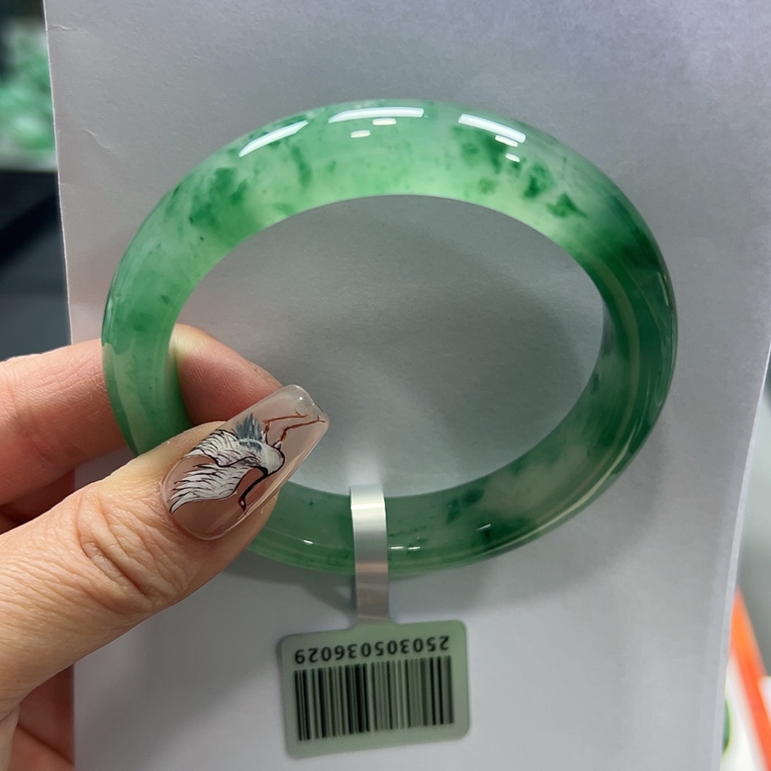 石英质玉手镯未镶嵌凤