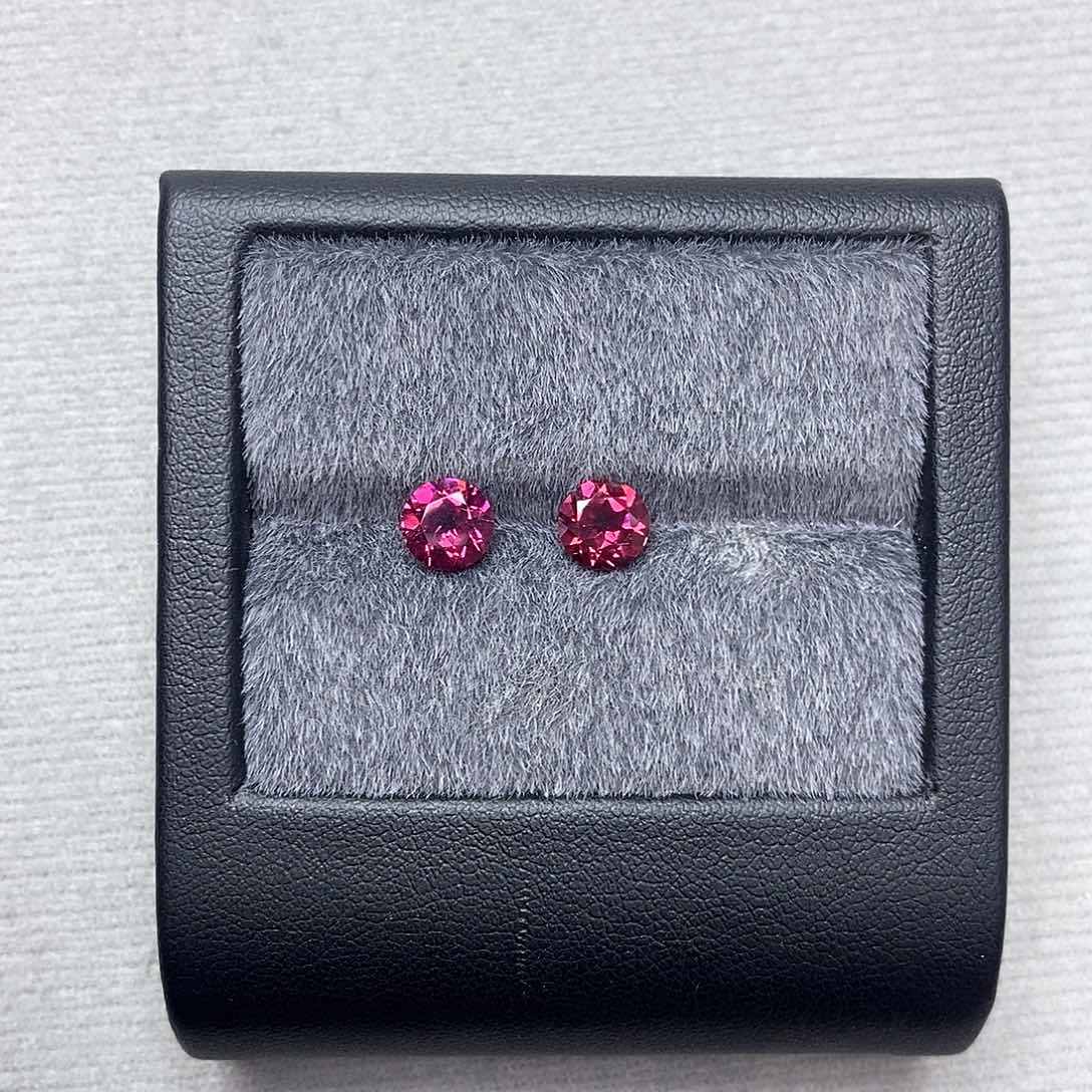 石榴石裸石未镶嵌2.01ct两颗石榴石