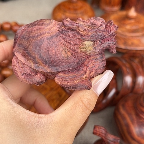 黄花梨/降香黄檀把件海南黄花梨