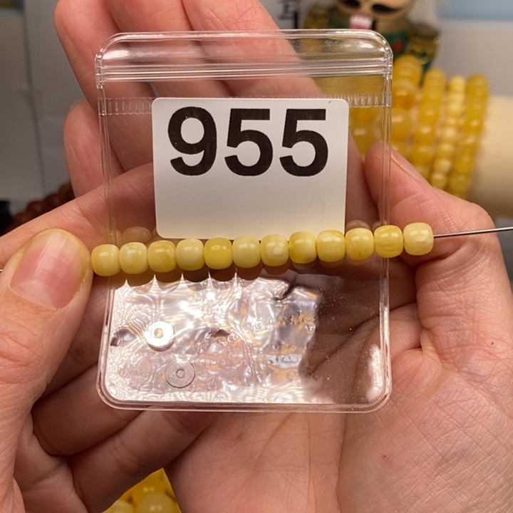 蜜蜡未镶嵌裸石6.7*6