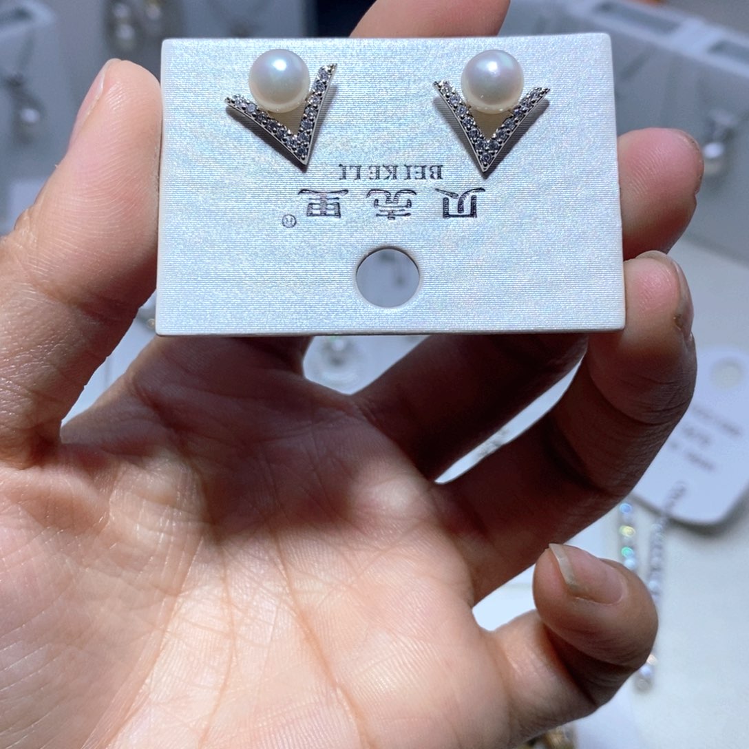 淡水珍珠未镶嵌耳饰