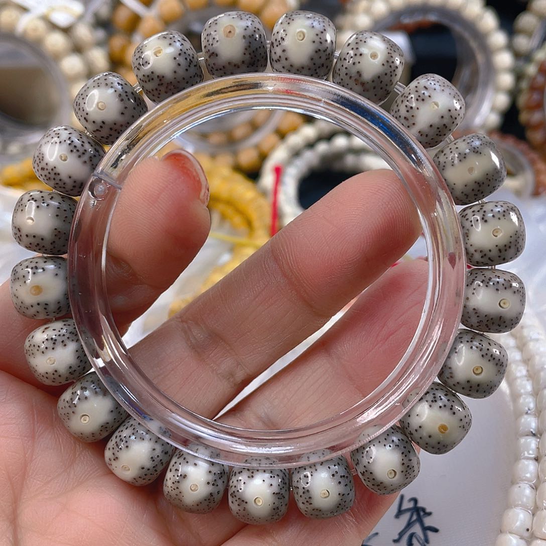 星月菩提手串石玉料糯冰奶奶灰大眼睛尺寸11