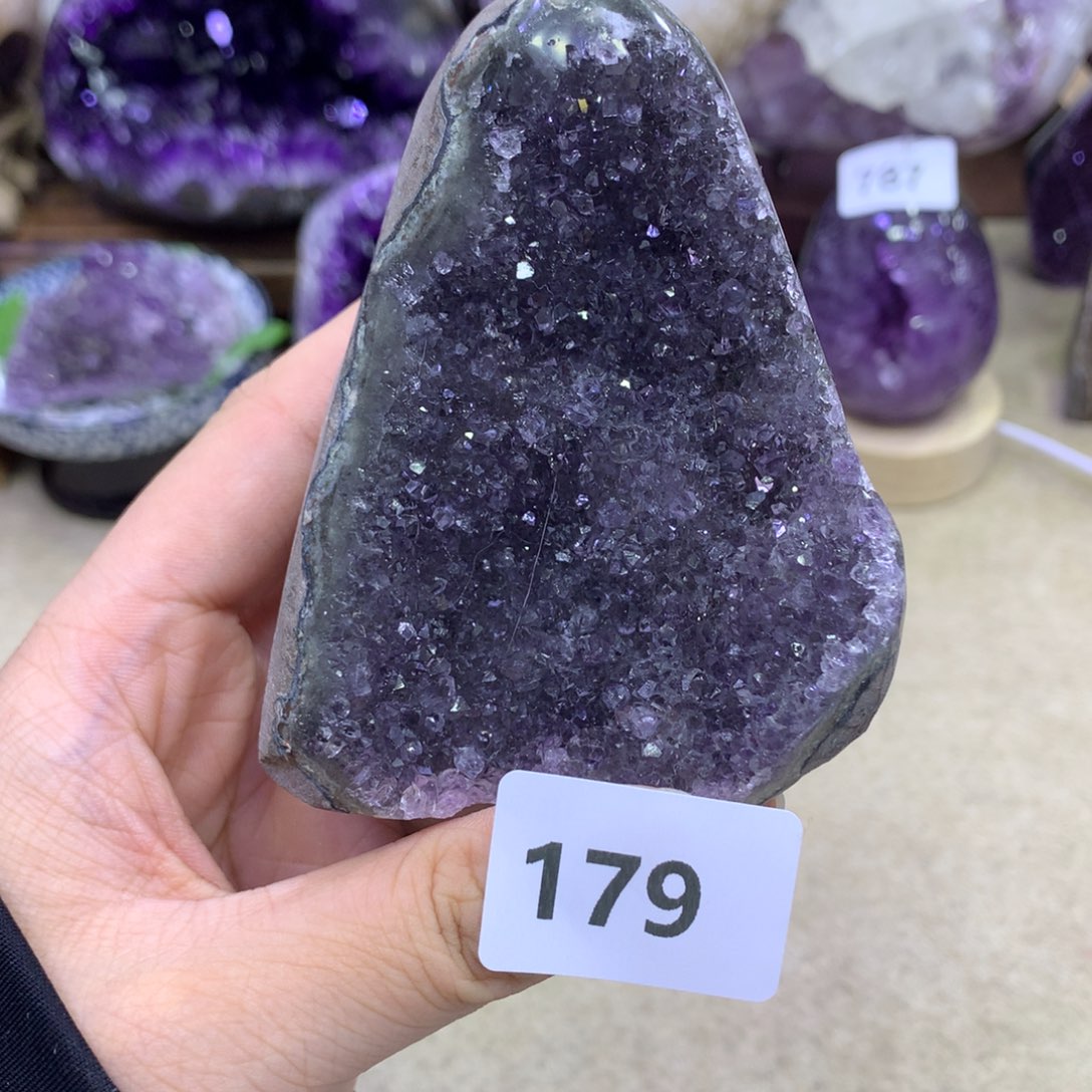 紫晶大型摆件（非配饰）未镶嵌