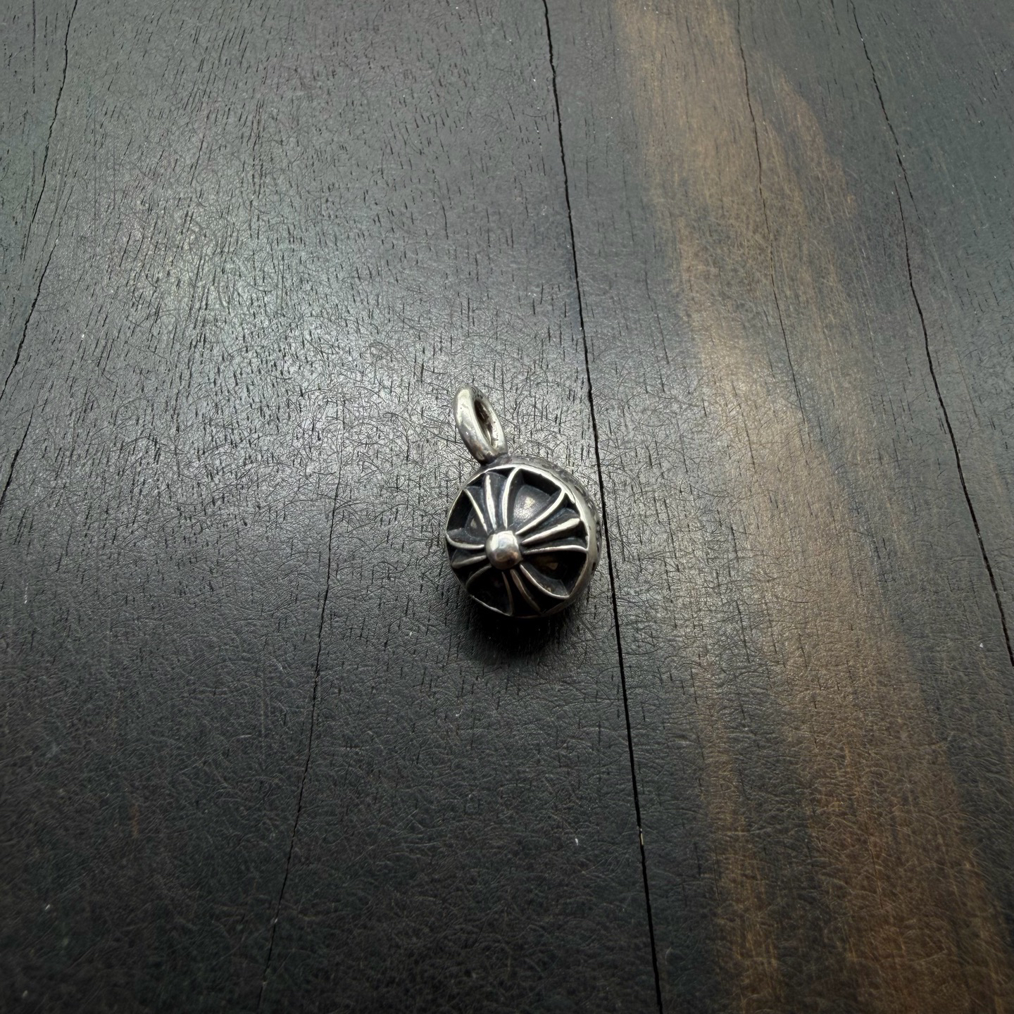 Chrome Hearts 克罗心 十字花 银球 吊坠 