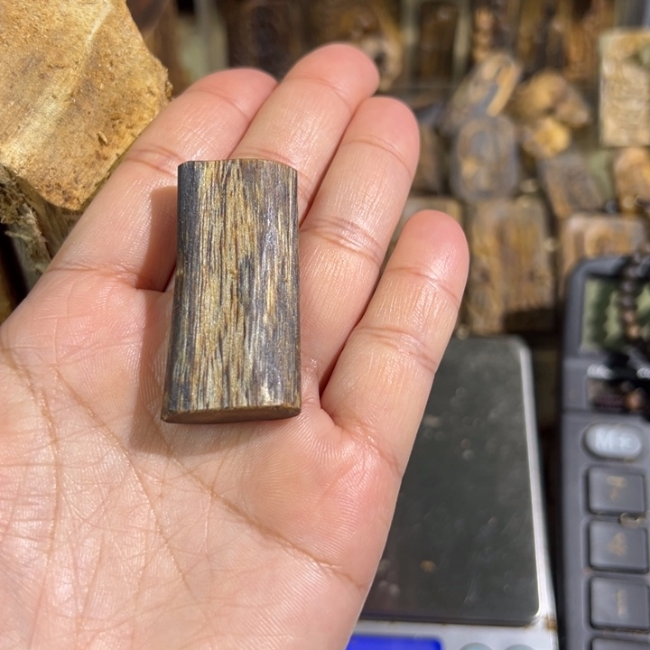 沉香吊坠棋楠沉香乌身吊坠5.5克