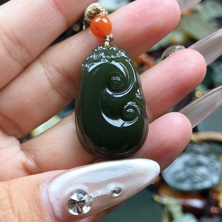 和田玉颈饰未镶嵌